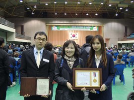 °æº¹´ëÇб³ ´Ù¼Ø´©¸®ºÀ»ç´Ü, 2013 ¡®Æ÷õź»ý 600³â ±â³ä Á¦33ȸ Àå¾ÖÀÎÀÇ ³¯¡¯¿¡¼ ¼ö»ó