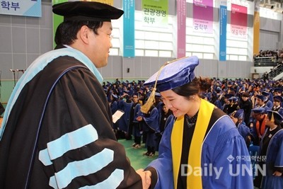 [�ѱ����нŹ�] �������� ���� �������а�, ���������� �մ޾�