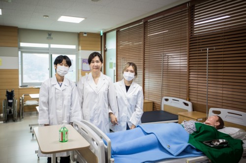 �Ƿ��ȸ������ ���� ����, �溹�� �Ƿẹ���а� ���ǰ� �ɾ�ɷ� ���� �Ƿ��ȸ���� ������ �缺 