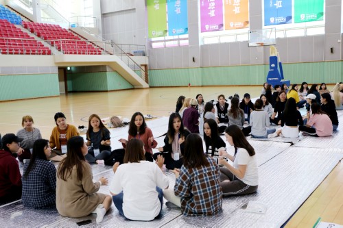 �溹���б� �ܱ� ���л��� ���� ��Team Work Program�� ����