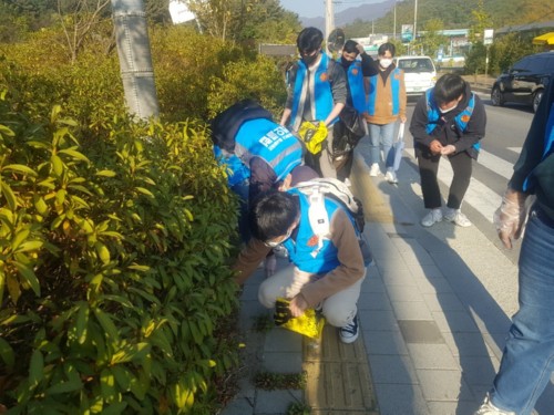 2020 전문대학혁신지원사업 직무능력기반 지역사회 맞춤형 봉사활동① 친환경건축과 ‘KBU 녹색봉사단’ 출범...새집 달아주기, 비오톱 설치하기,